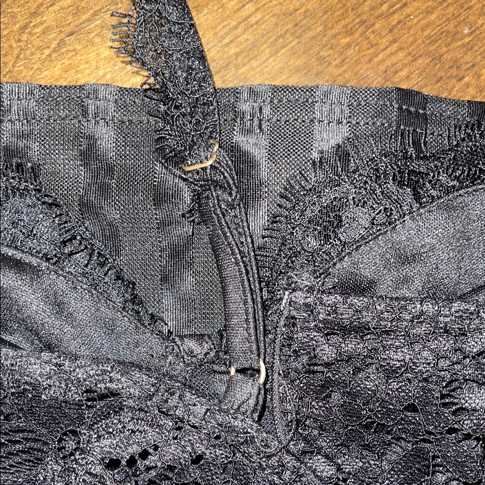 4 for $40 - PrettyLittleThing Black Lace Dress - Picture 14 of 14
